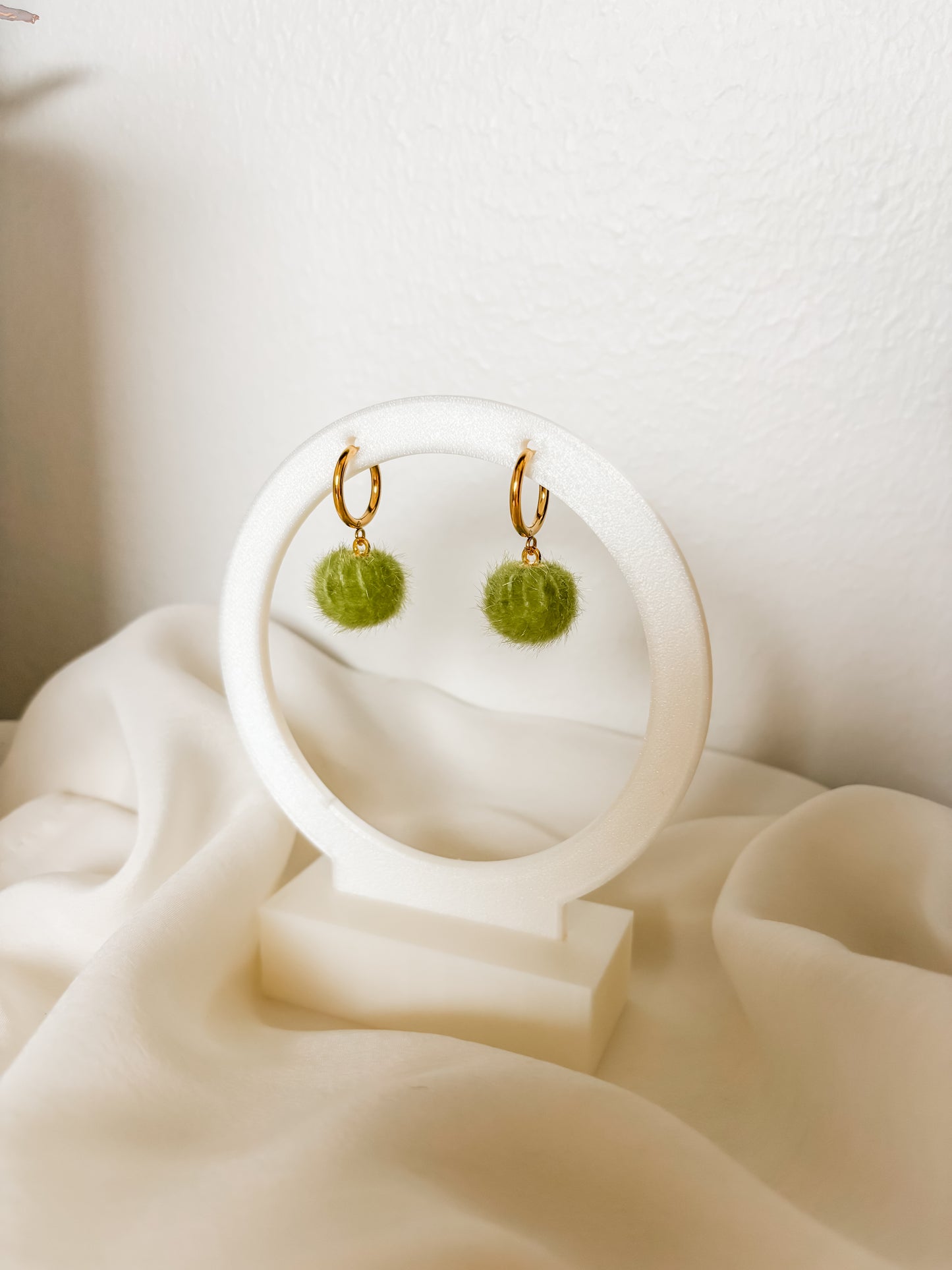 Korvakorut, vihreä