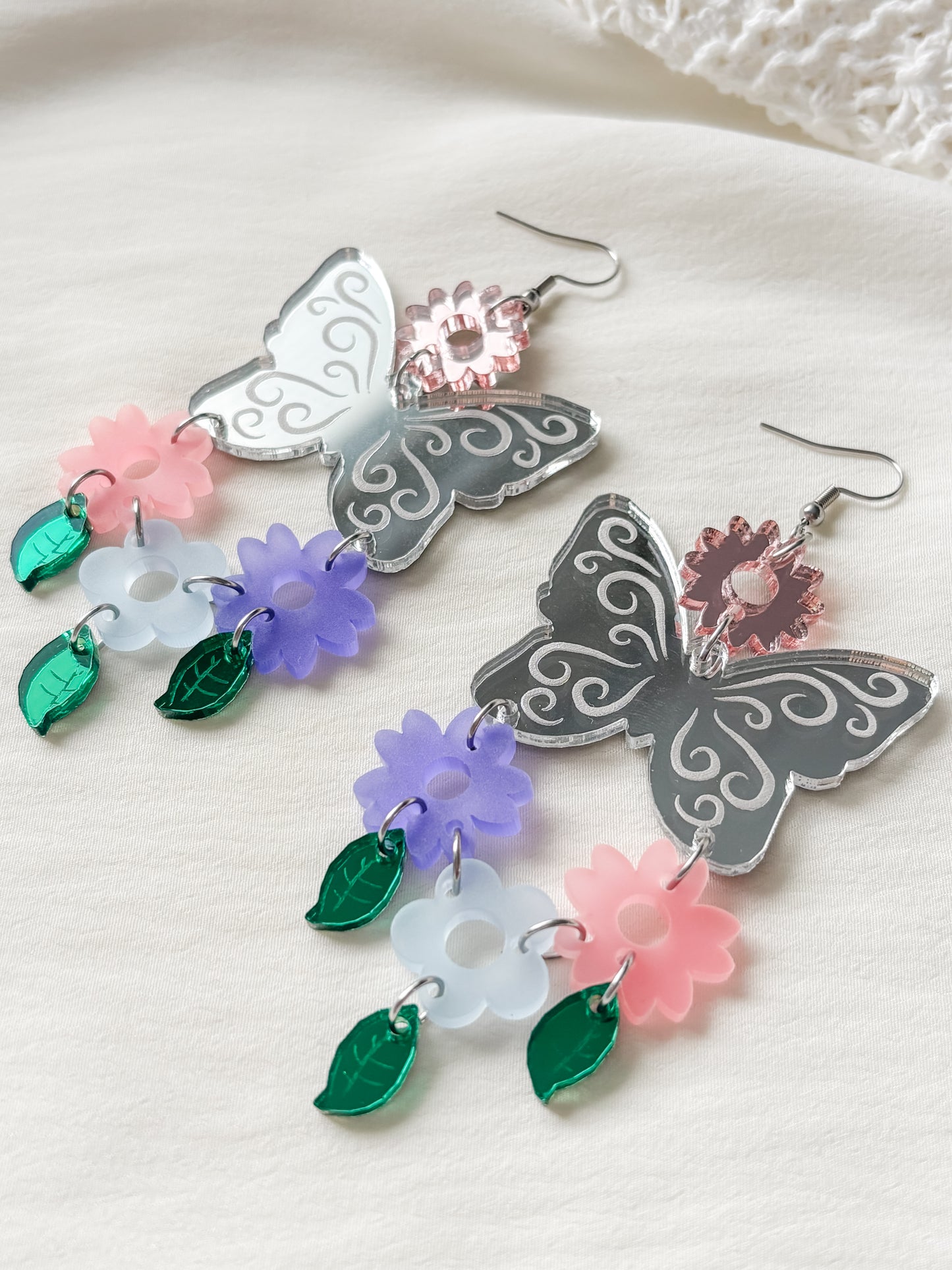 Korvakorut Mariposa