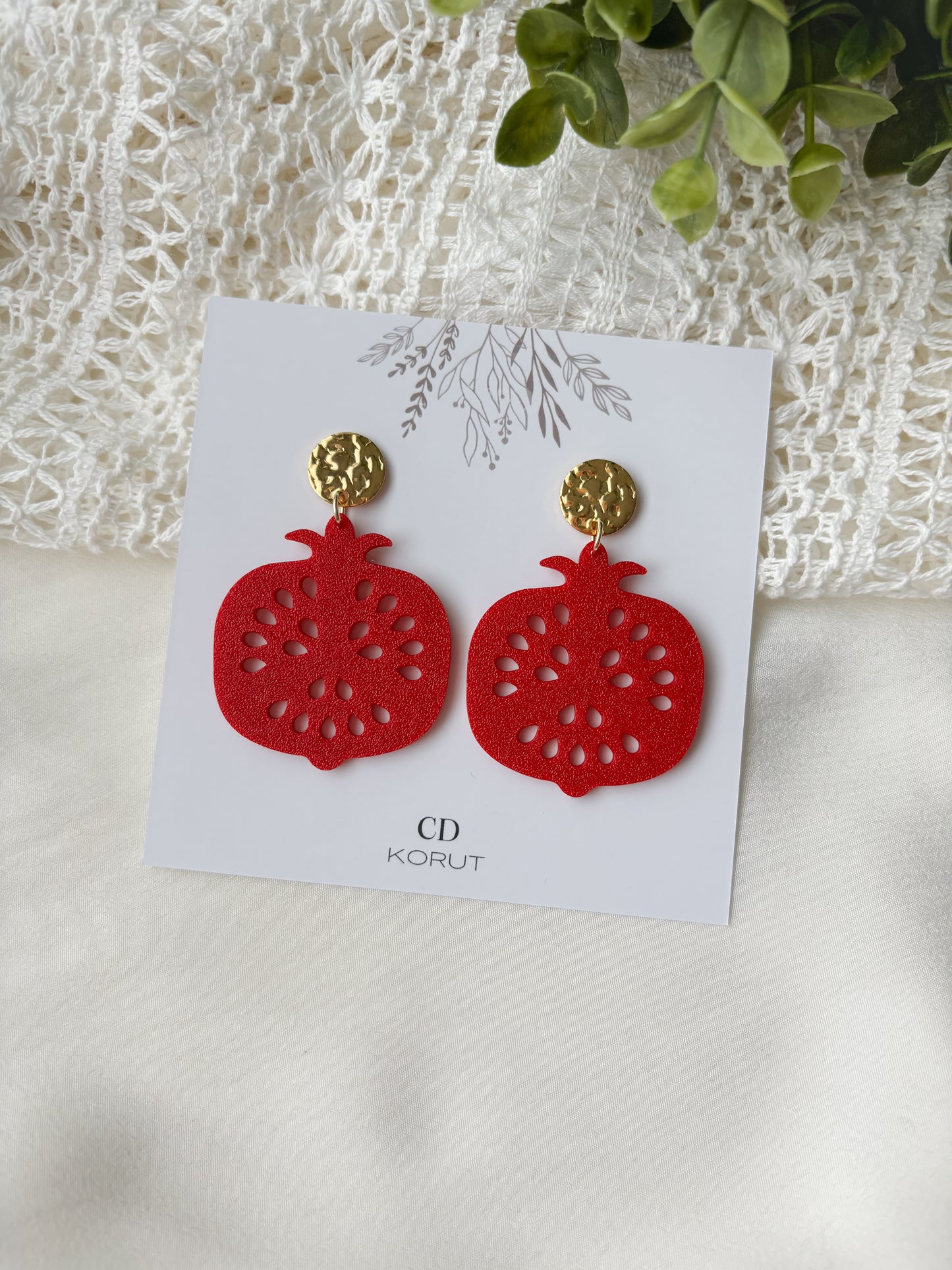 Granaatti korvakorut