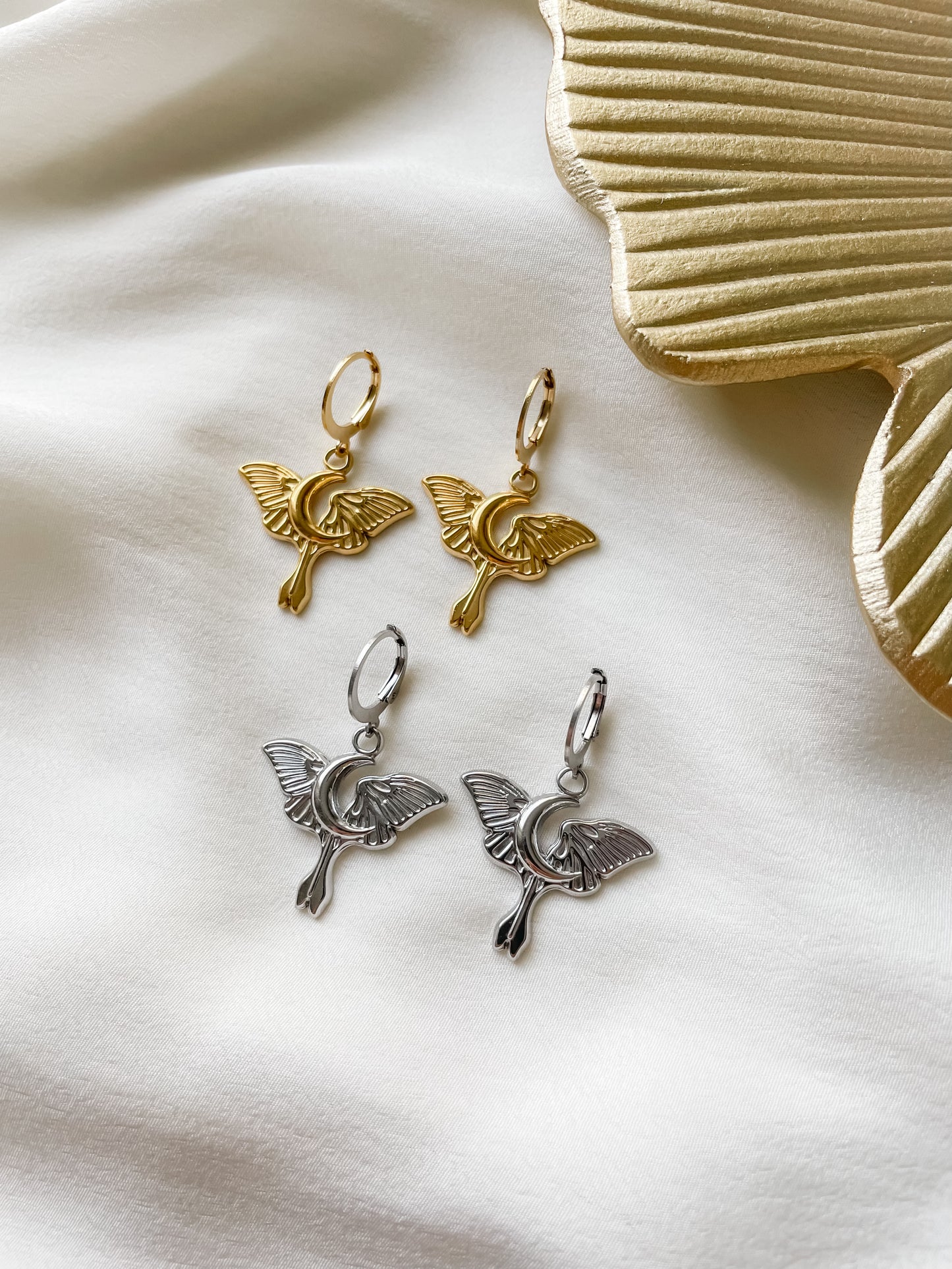 Korvakorut Luun Butterfly