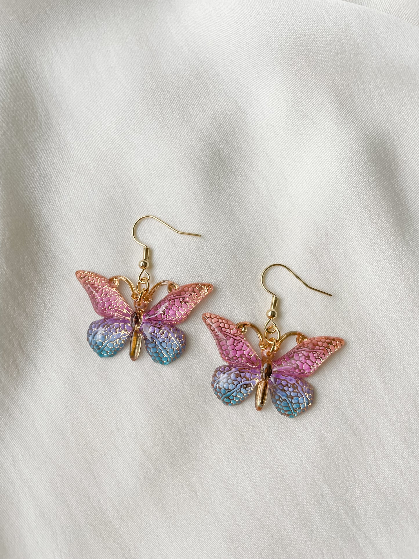 Korvakorut, perhonen rainbow