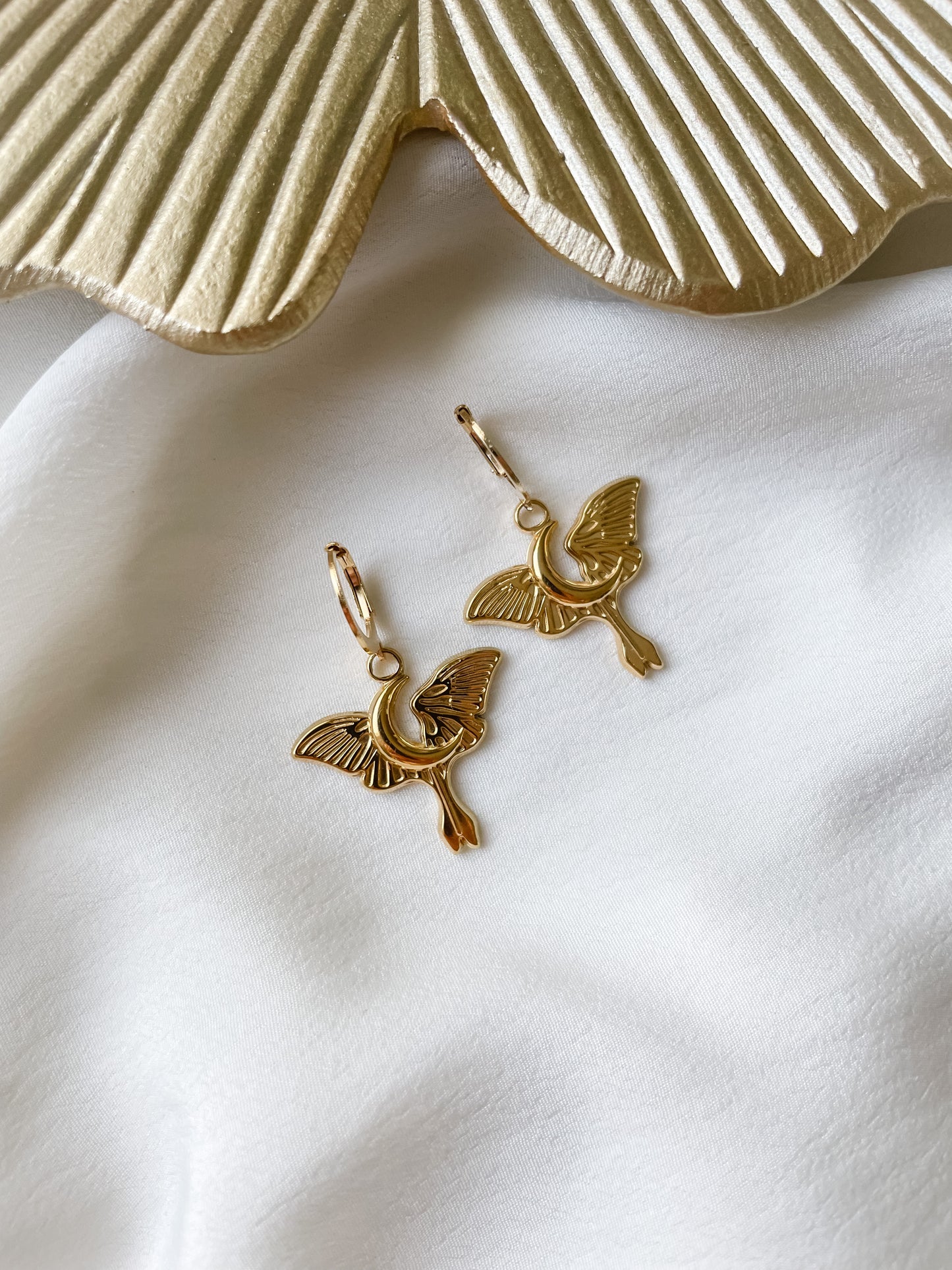 Korvakorut Luun Butterfly